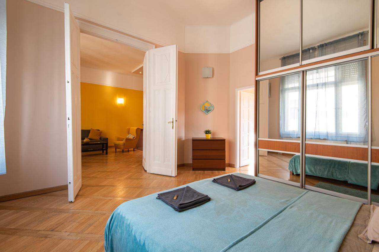 Patrik'S Budapest Center Apartment Exteriör bild